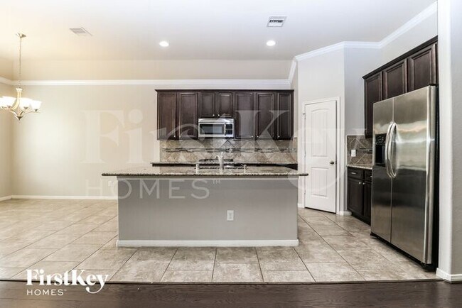 Building Photo - 907 River Crossing Dr