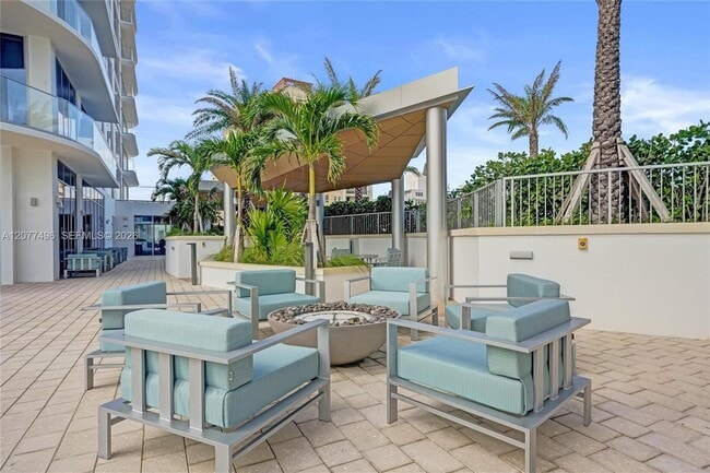 Building Photo - 153 N Seabreeze Blvd