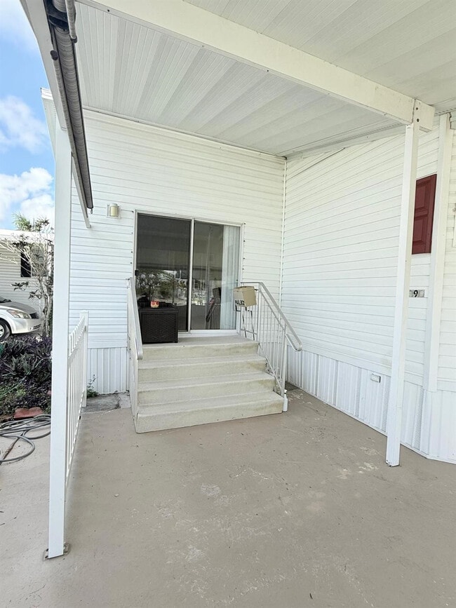 Building Photo - 2090 SW 85th Ave