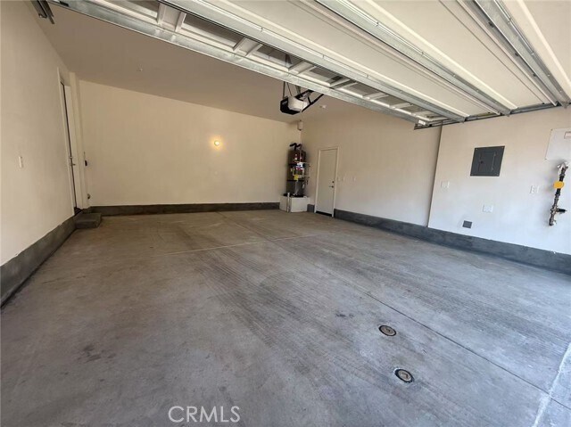 Building Photo - 16040 Olivas Ln