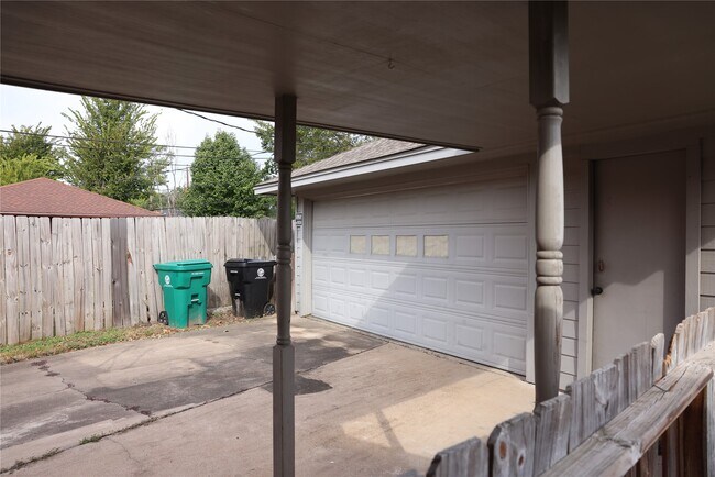 Building Photo - 1038 Cottage Oak Ln