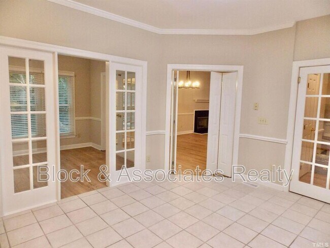 Building Photo - 54 Preakness Dr