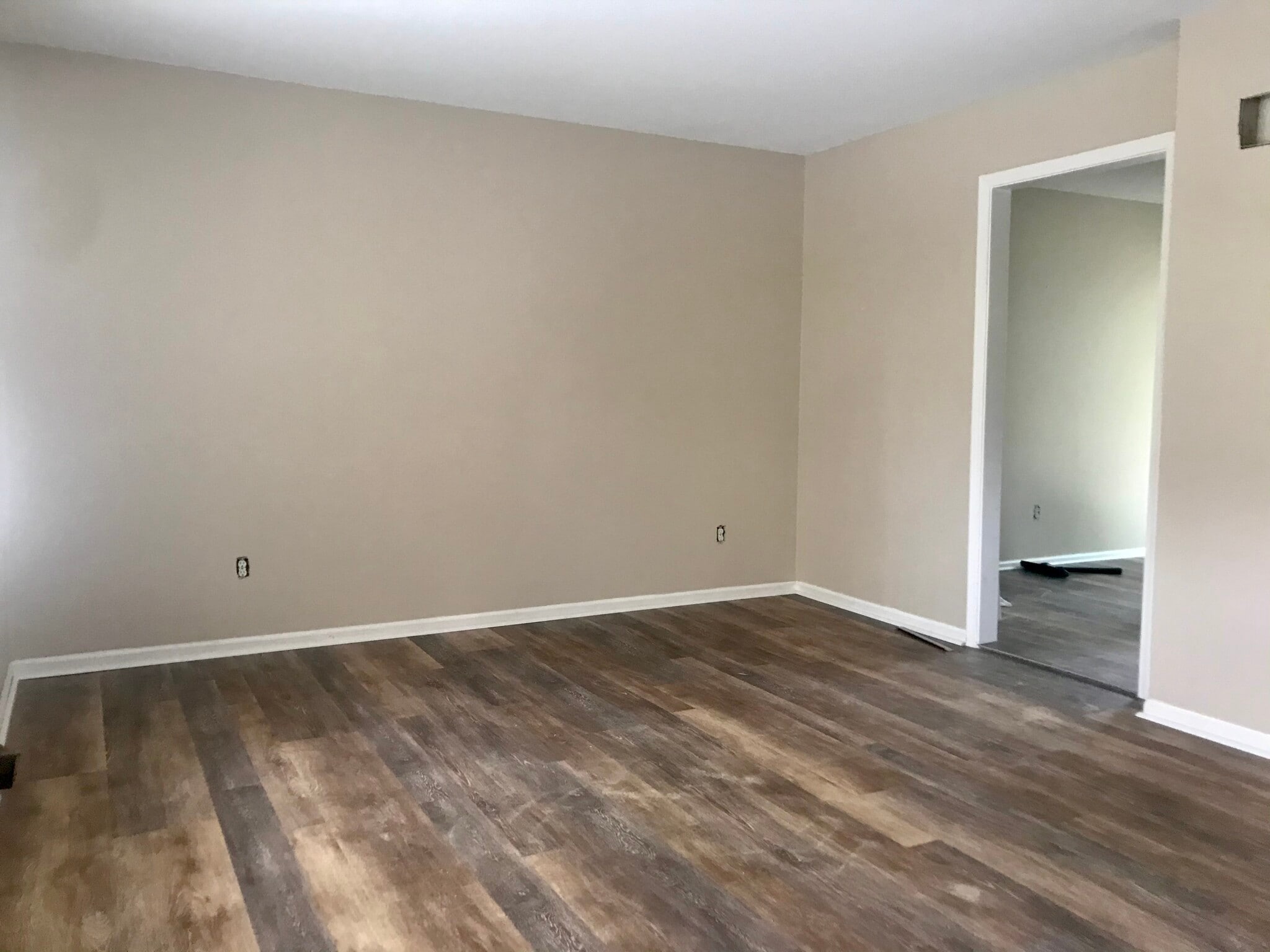 Building Photo - 8732 W 70th St