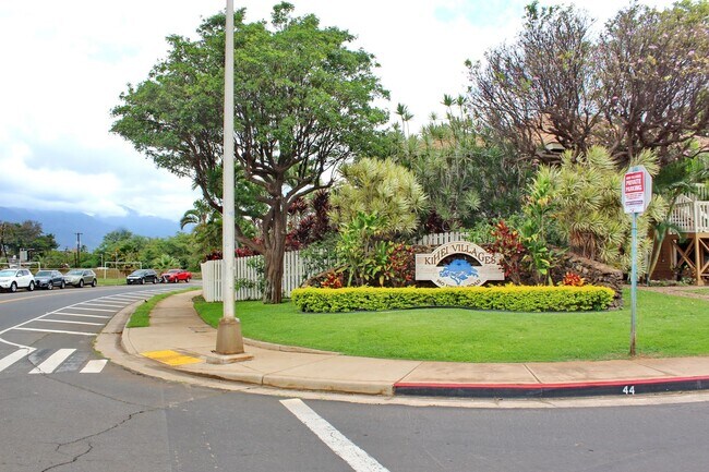 Building Photo - Kihei Villages Upper-Level Front Row Ocean...