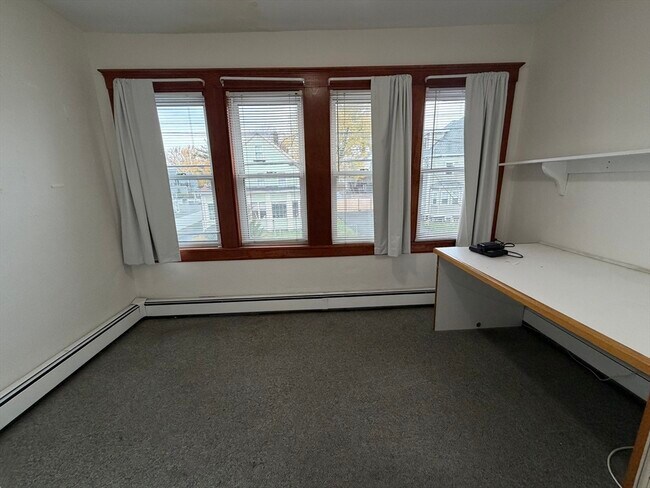 Building Photo - 227 Riverside Ave