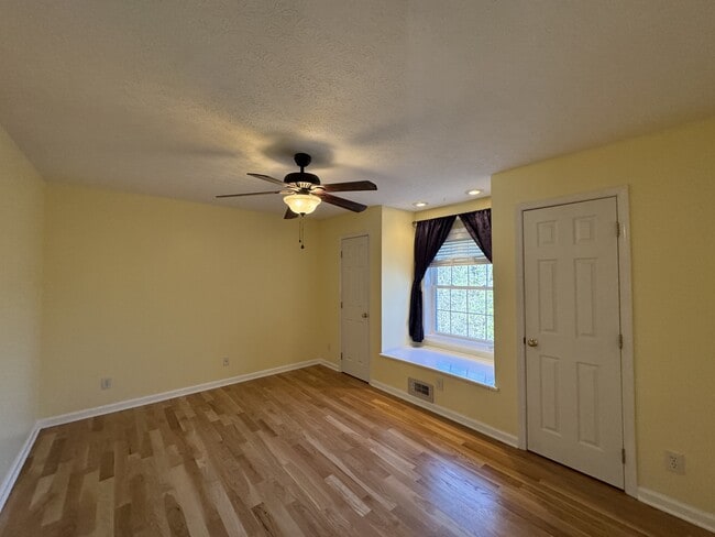 Building Photo - 126 Skiatook Way