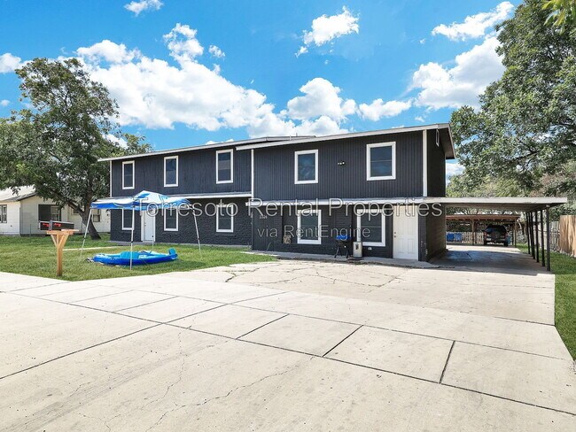Building Photo - 2326 Cincinnati Ave