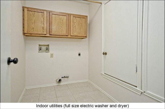 Building Photo - 16115 Windermere Dr