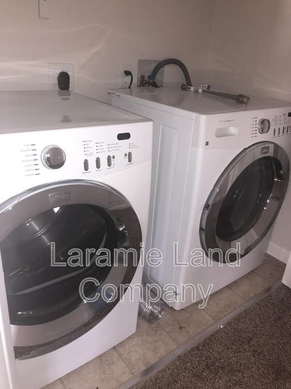 Building Photo - 1219 E Symons St