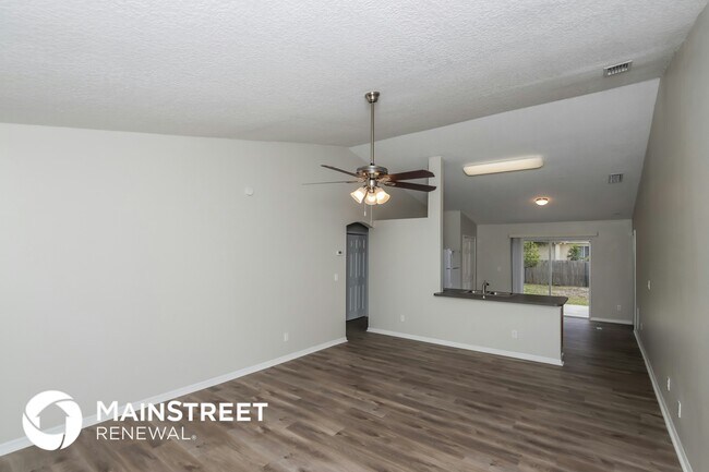 Building Photo - 1306 Alcazar St SE