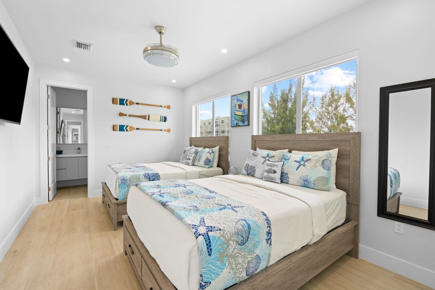 Building Photo - 83 Pescayo Ave