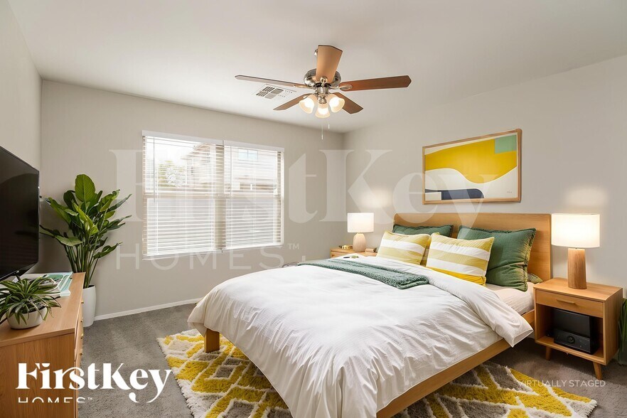 Building Photo - 3741 E Jasper Dr