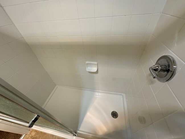 Building Photo - 498/A/