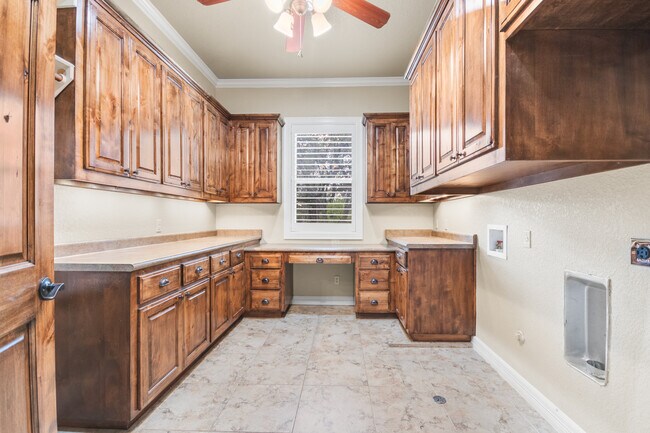 Building Photo - 25815 Ralph Fair Rd