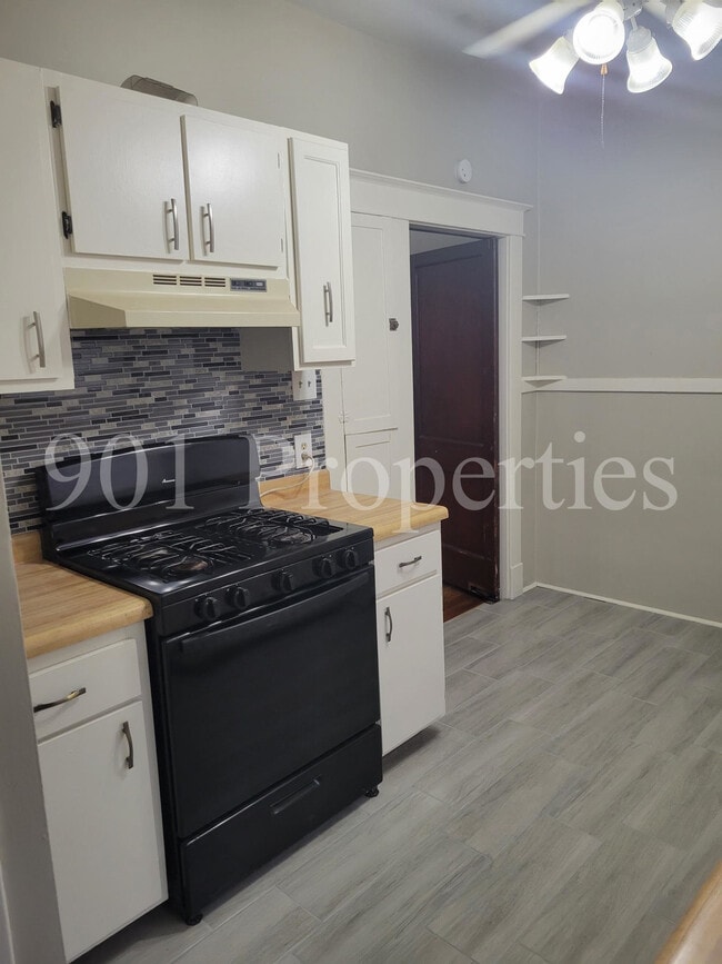 Building Photo - 980 Sheridan St