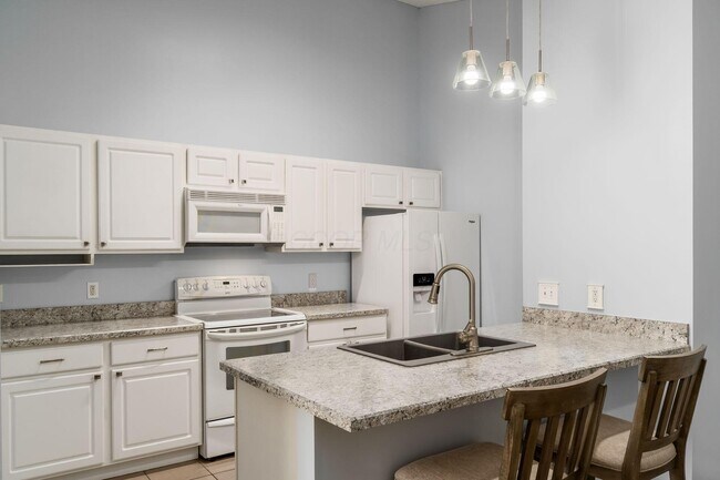 Building Photo - 5179 Mantua Dr
