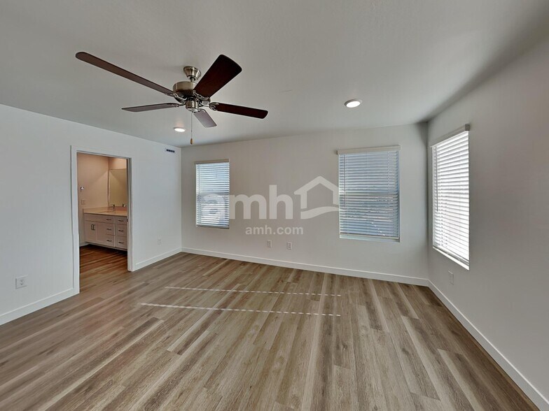 Building Photo - 25550 N 185th Ave