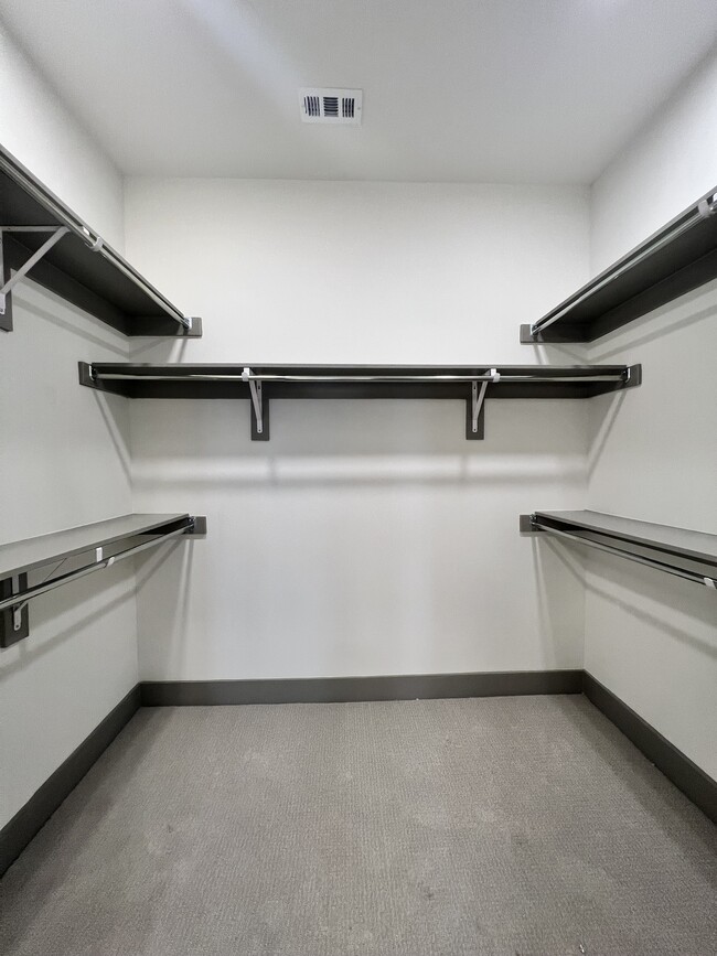 Building Photo - 4020 McEwen Rd