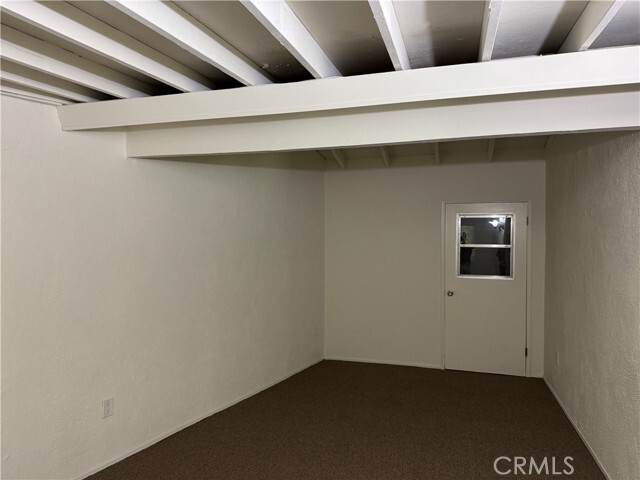 Building Photo - 10131 Oso Ave