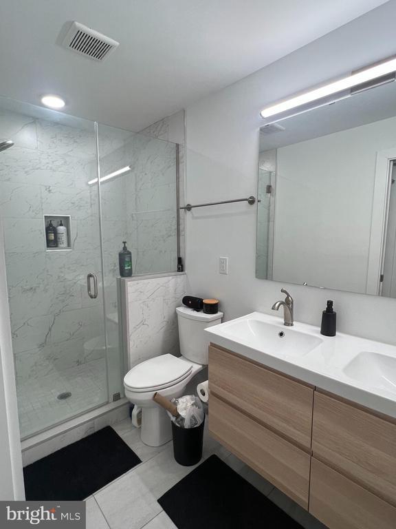 Building Photo - 1431 N 28th St