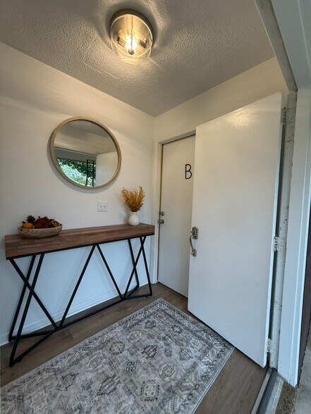 Building Photo - 214 Rosehill Dr