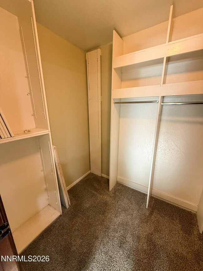 Building Photo - 4011 Bluegrass Ct