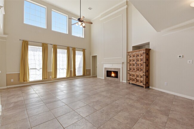 Building Photo - 5910 Willowfield Ct