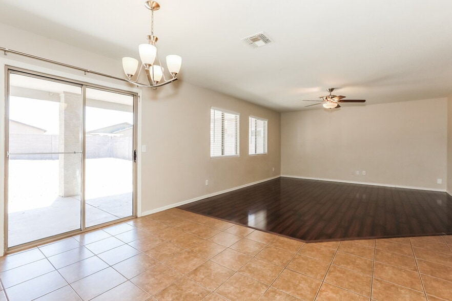 Building Photo - 1935 E Renegade Trail