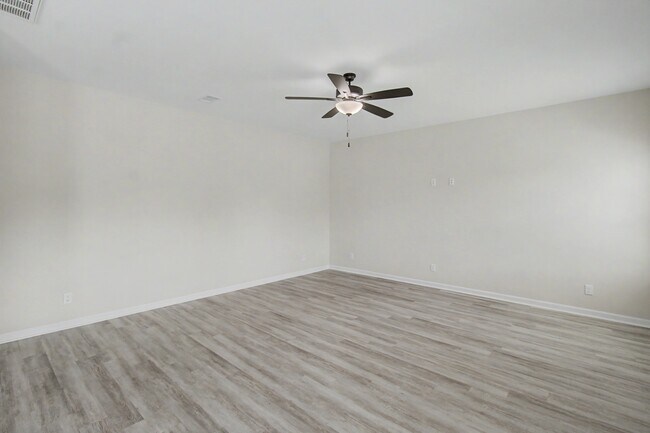 Building Photo - 319 Herty Ln