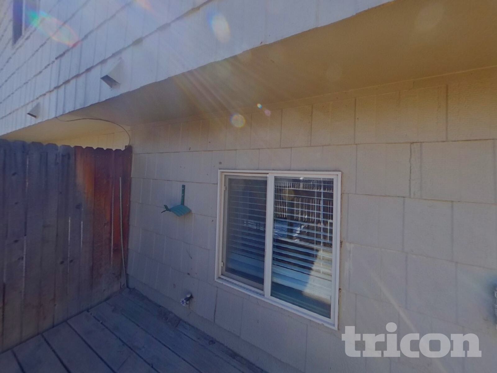 Building Photo - 2435 Shawnee Dr