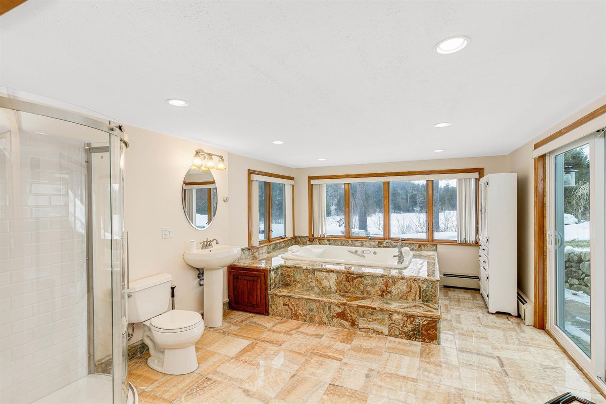 Building Photo - 19 Quimby