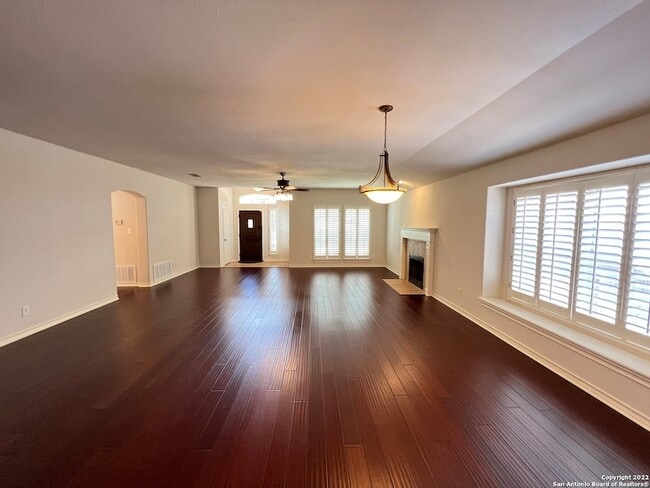 Building Photo - 1303 Bluff Forest