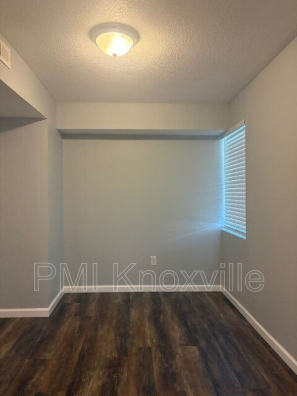 Building Photo - 4136 Larigo Dr
