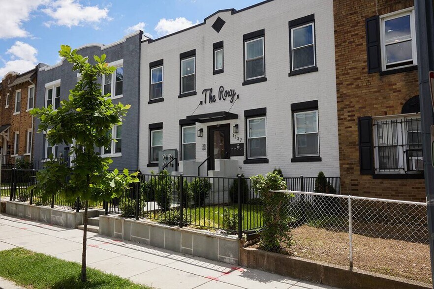 Primary Photo - 1137 Owen Pl NE