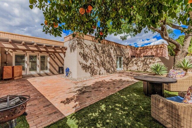 Building Photo - Total remodel in Santa Fe in McCormick Ranch