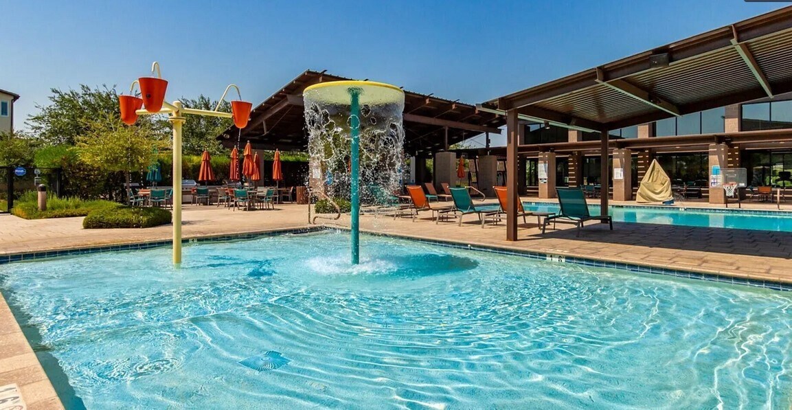 Building Photo - 7031 W Knox Rd