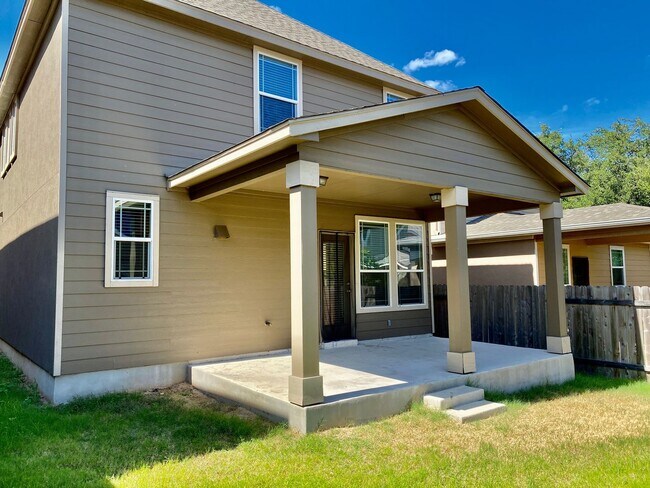 Building Photo - 3 Bedroom, 2.5 Bathroom Home in Cedar Park!