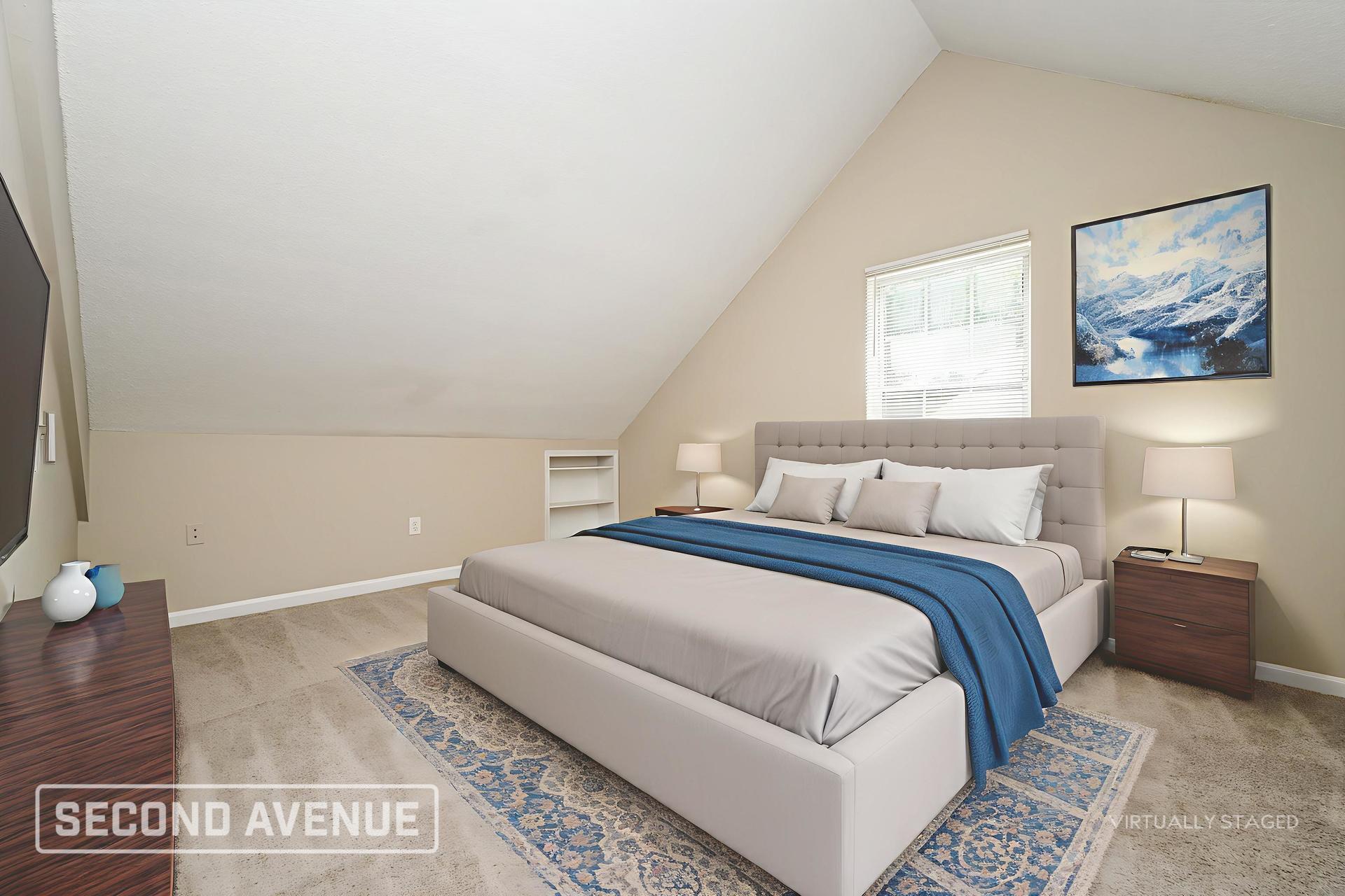 Building Photo - 2370 Iron Horse Dr