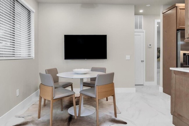 Building Photo - 15 Ocean Breeze