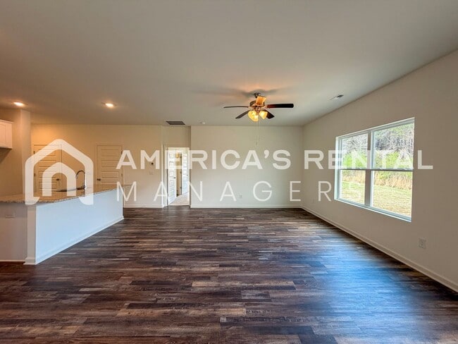 Building Photo - Modern Two Story Living in Doss Ferry - Available NOW!!