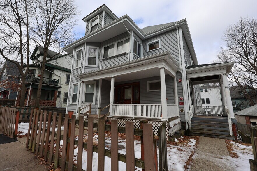 Building Photo - 35 Ridgemont St