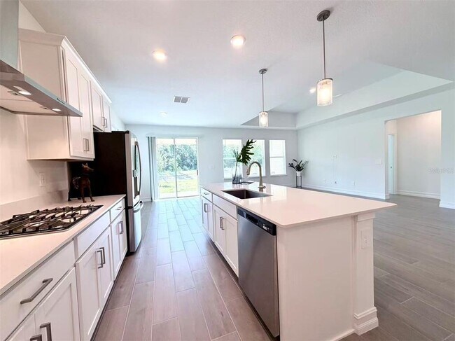 Building Photo - 1307 Broward Dr