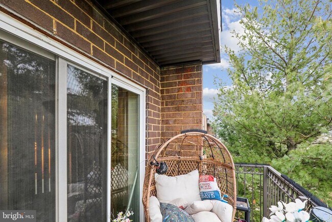 Building Photo - 60 S Van Dorn St