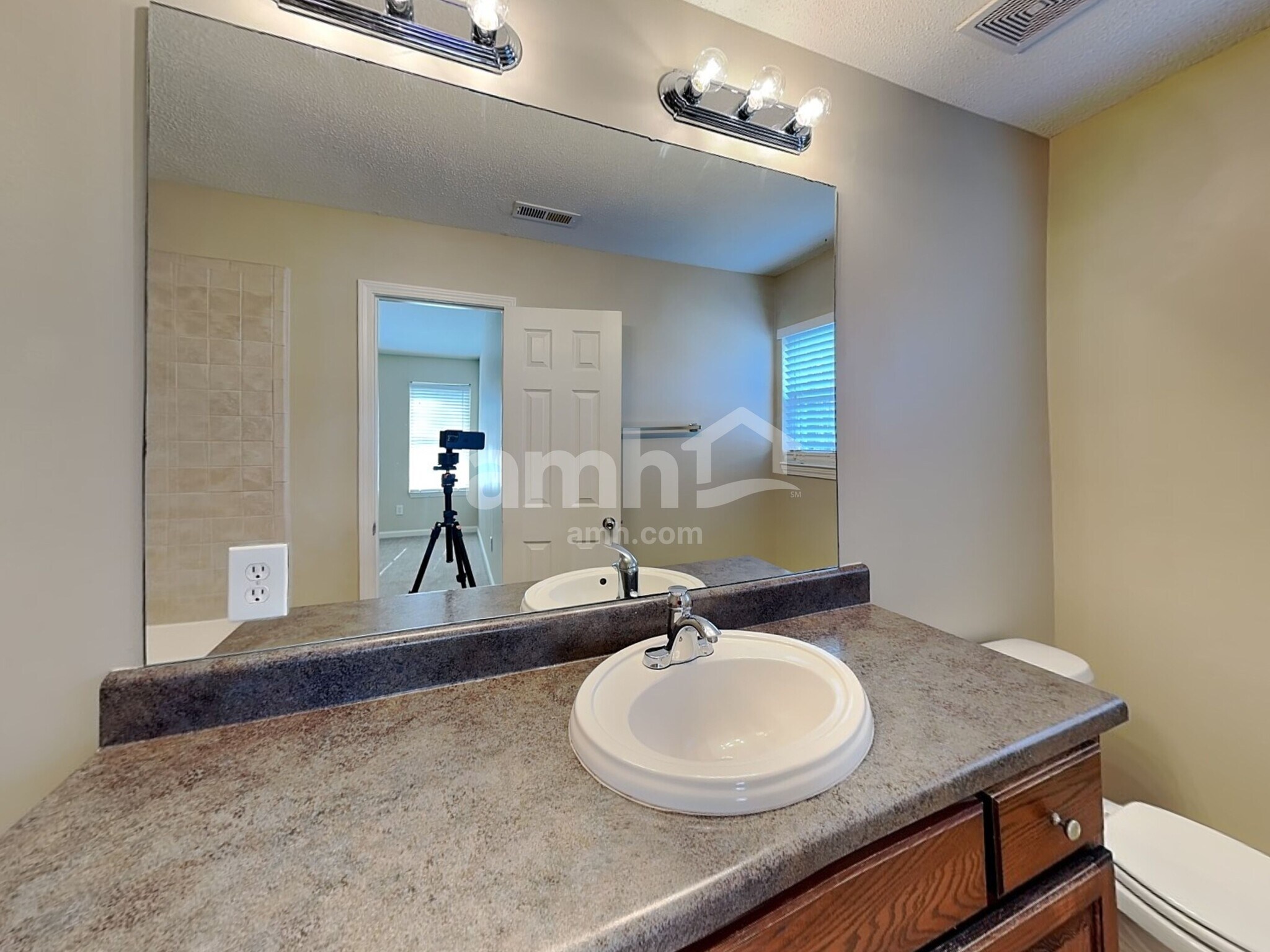 Building Photo - 117 Bainbridge Ct