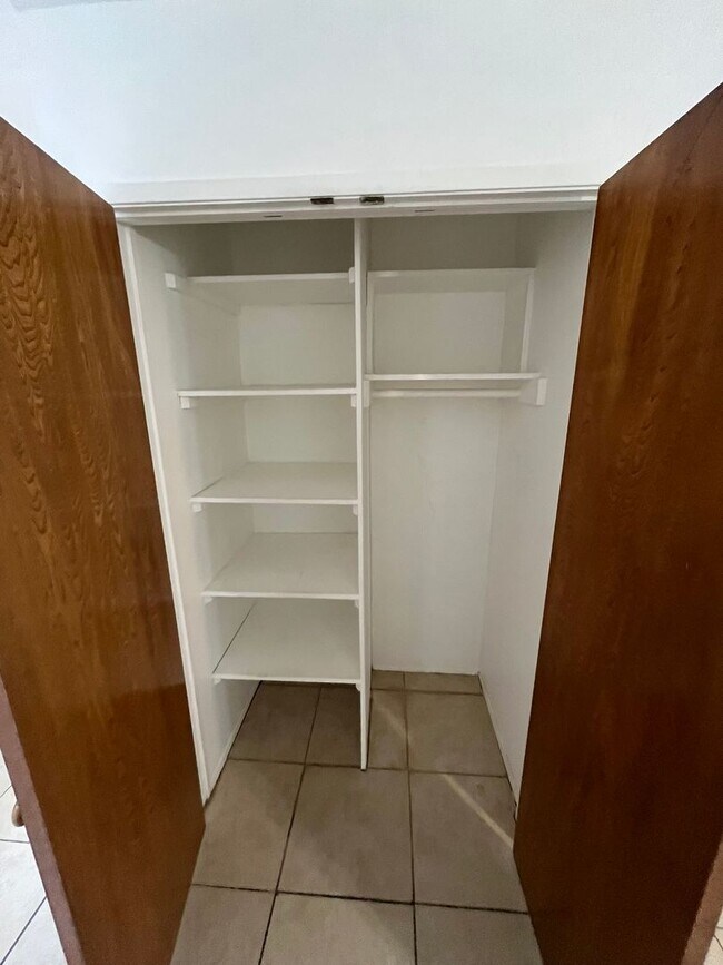 Building Photo - Beechtree 12849-51