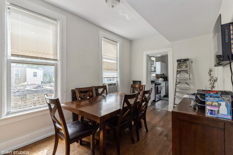 Building Photo - 2935 W Walnut St