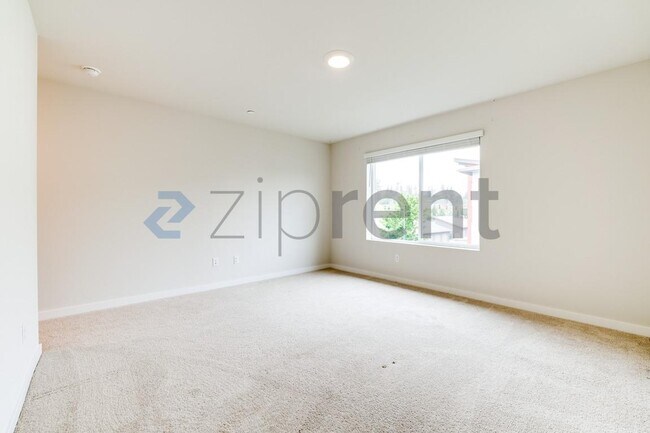 Building Photo - 16723 Alderwood Mall Pkwy