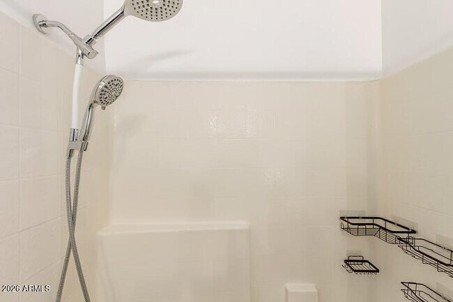 Building Photo - 930 N Mesa Dr