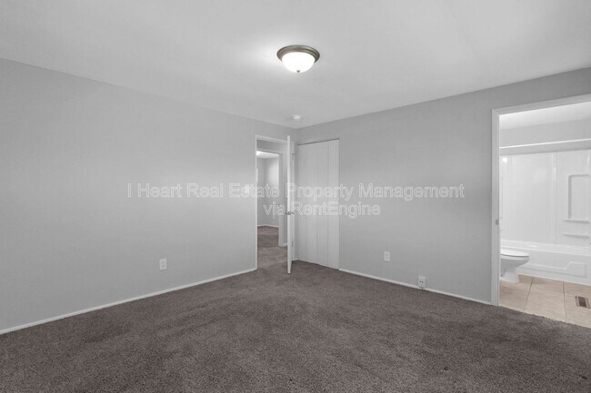 Building Photo - 1386 Rosehill Rd