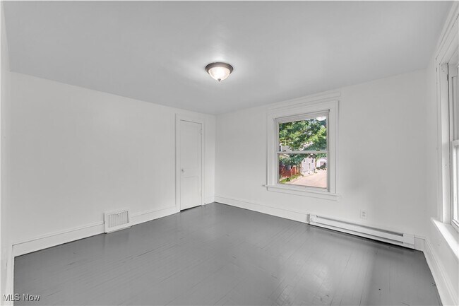Building Photo - 508 Hammel St